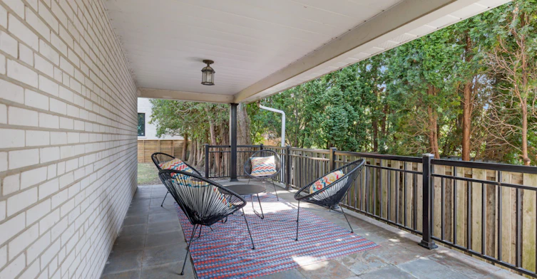 215 Edenbridge Drive, Toronto, ON, M9A 3G9 - 10