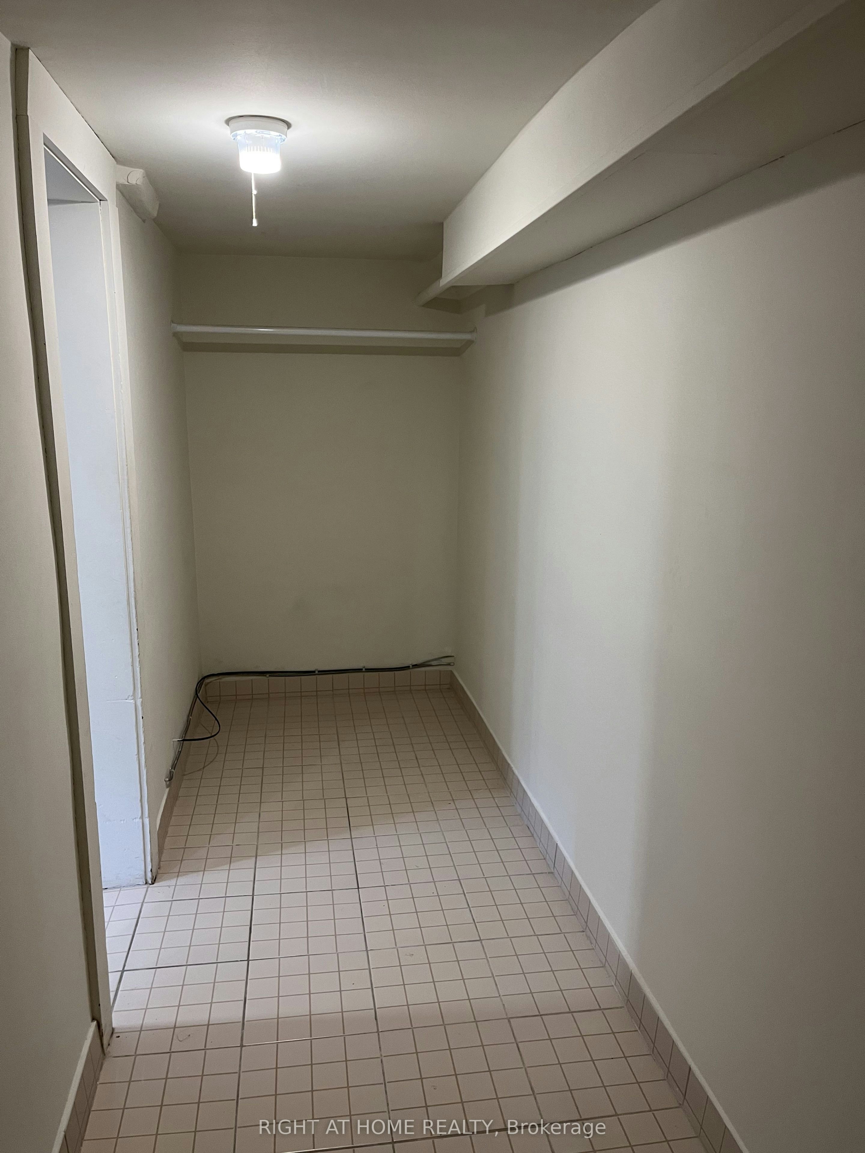 5-11 Rivercrest Road, Toronto, ON, M6S 4H4 - 9