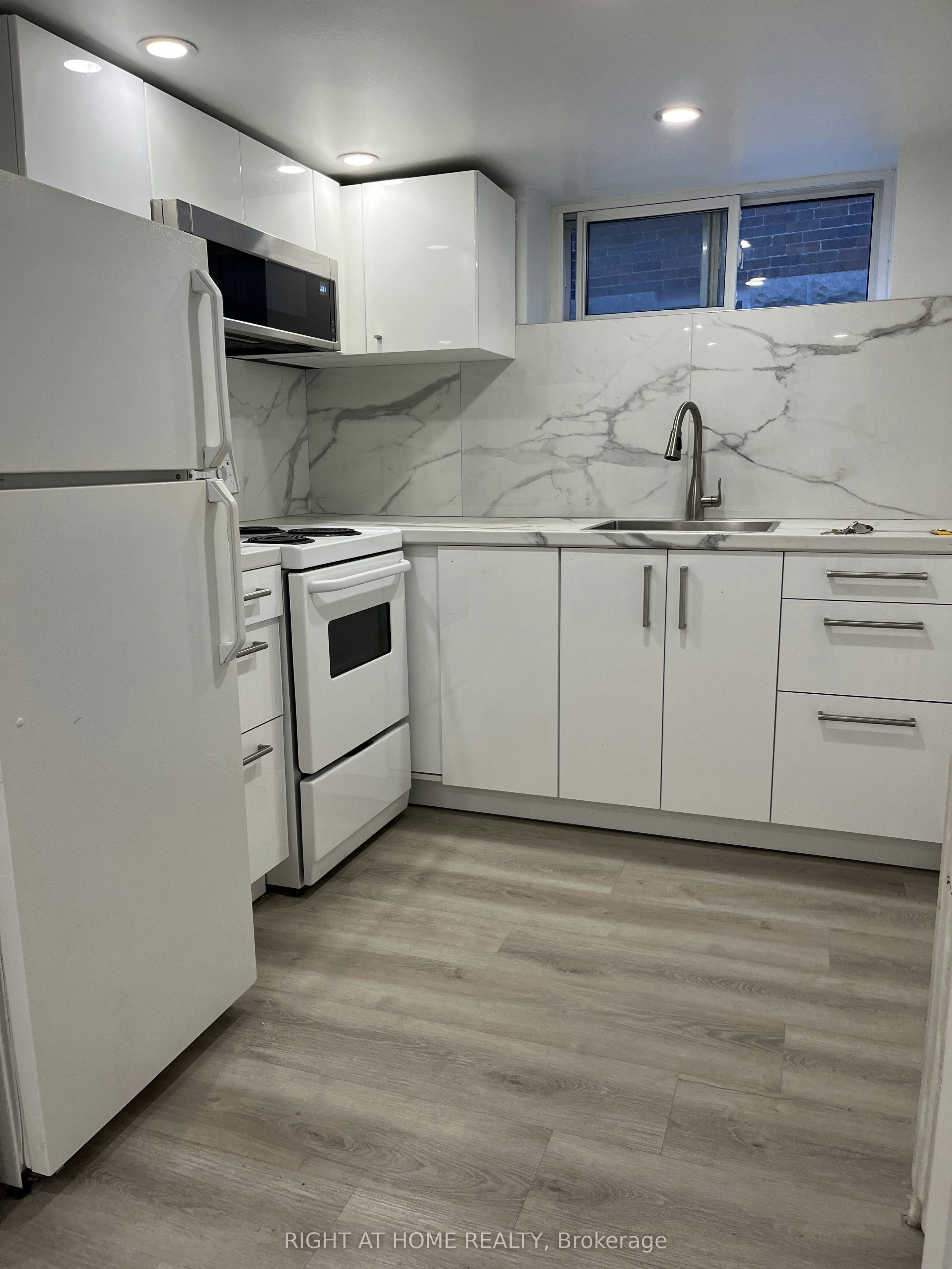 5-11 Rivercrest Road, Toronto, ON, M6S 4H4 - 2