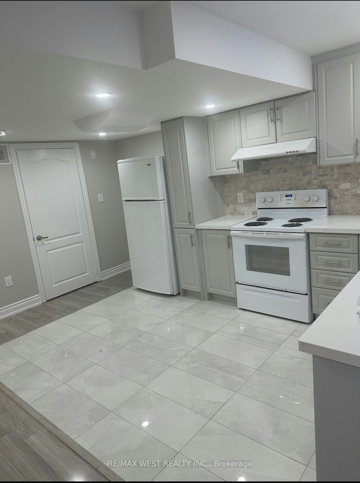 5 Bryony Road, Brampton, ON, L7A 0G2 - 4