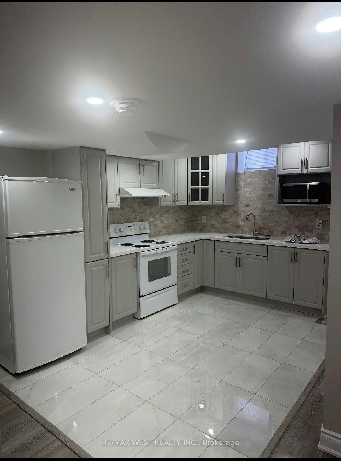 5 Bryony Road, Brampton, ON, L7A 0G2 - 3