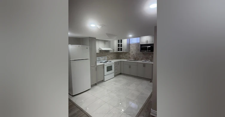 5 Bryony Road, Brampton, ON, L7A 0G2 - 3