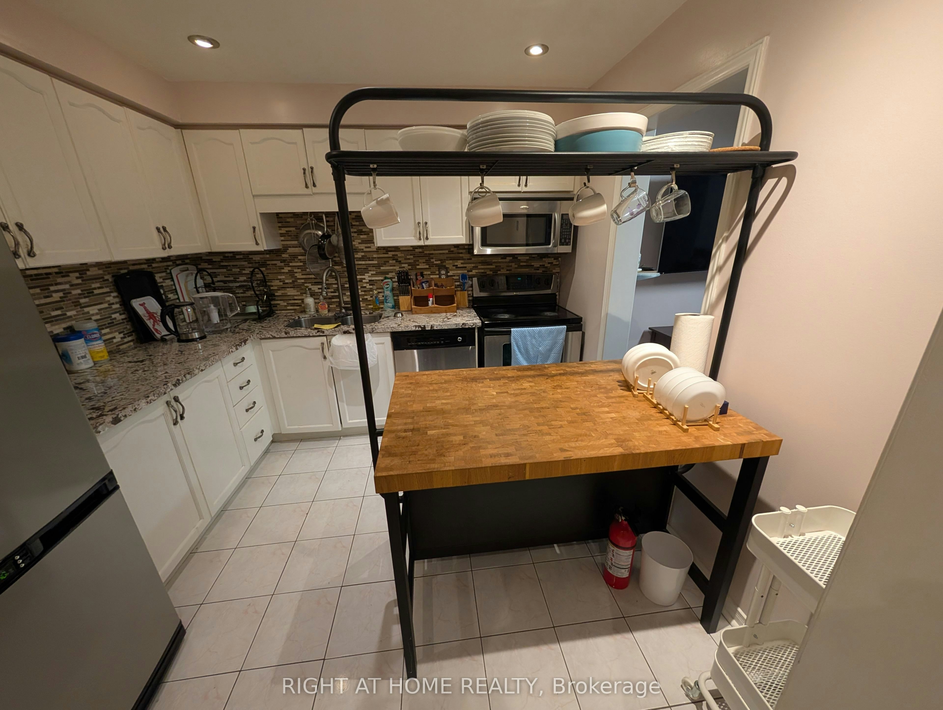 Upper-3843 Densbury Drive, Mississauga, ON, L5N 6Z3 - 8