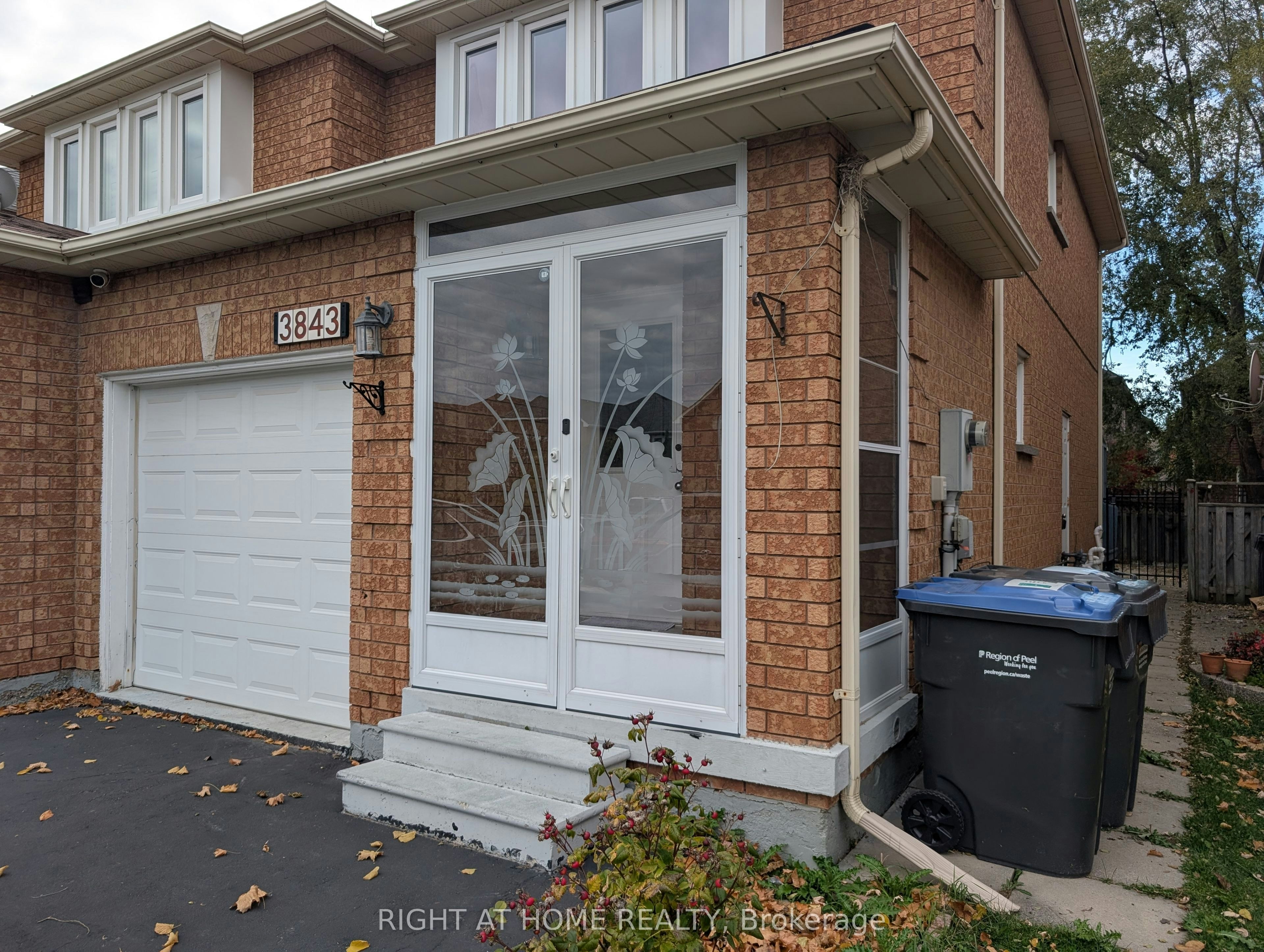 Upper-3843 Densbury Drive, Mississauga, ON, L5N 6Z3 - 3