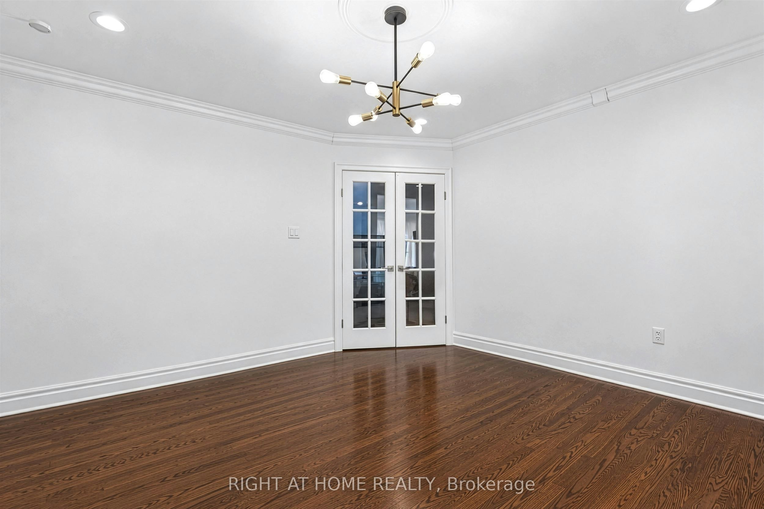 50 Gardenvale Road, Toronto, ON, M8Z 4C3 - 5