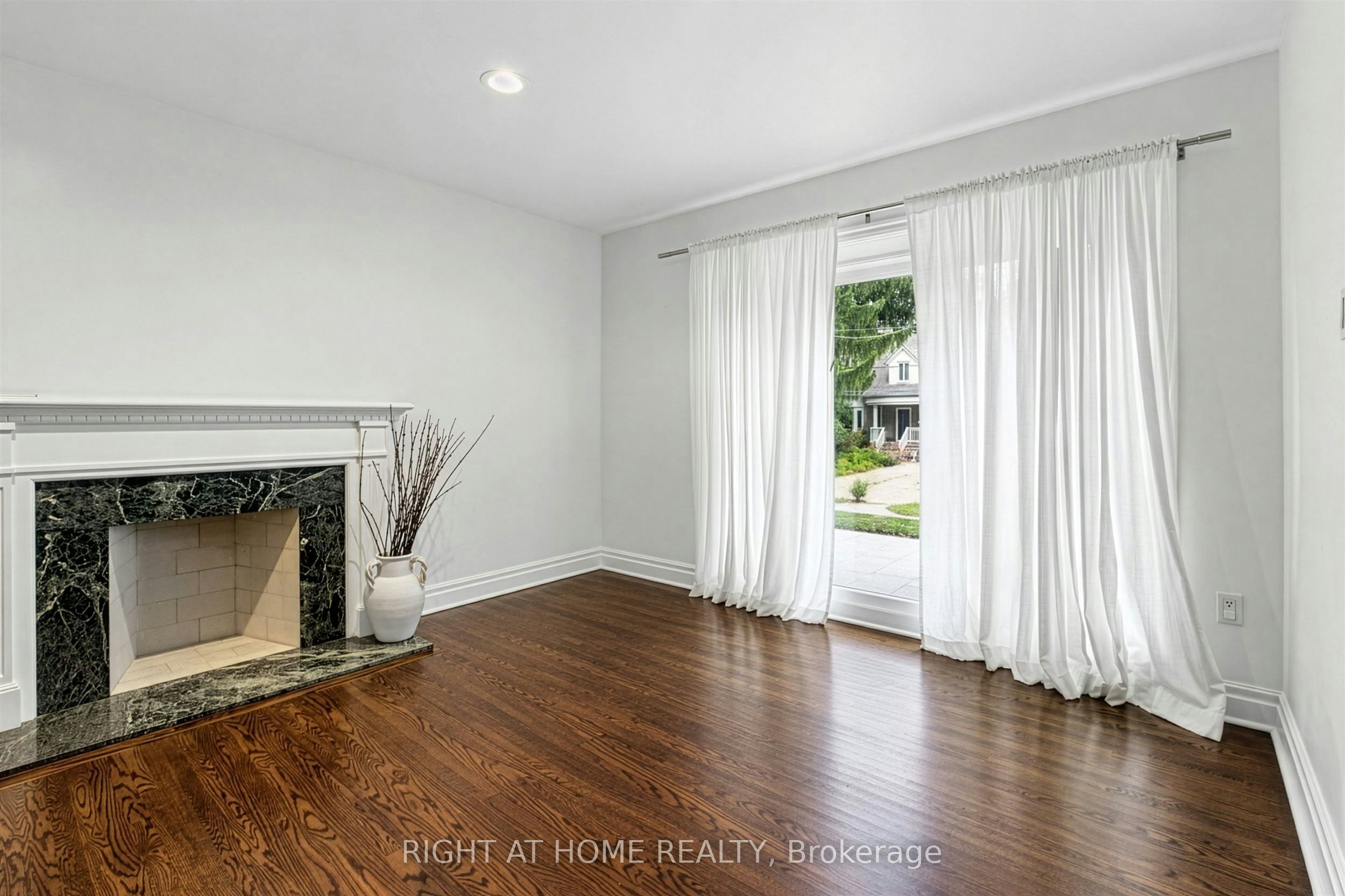 50 Gardenvale Road, Toronto, ON, M8Z 4C3 - 6