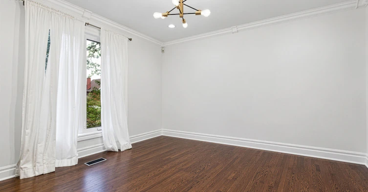 50 Gardenvale Road, Toronto, ON, M8Z 4C3 - 4