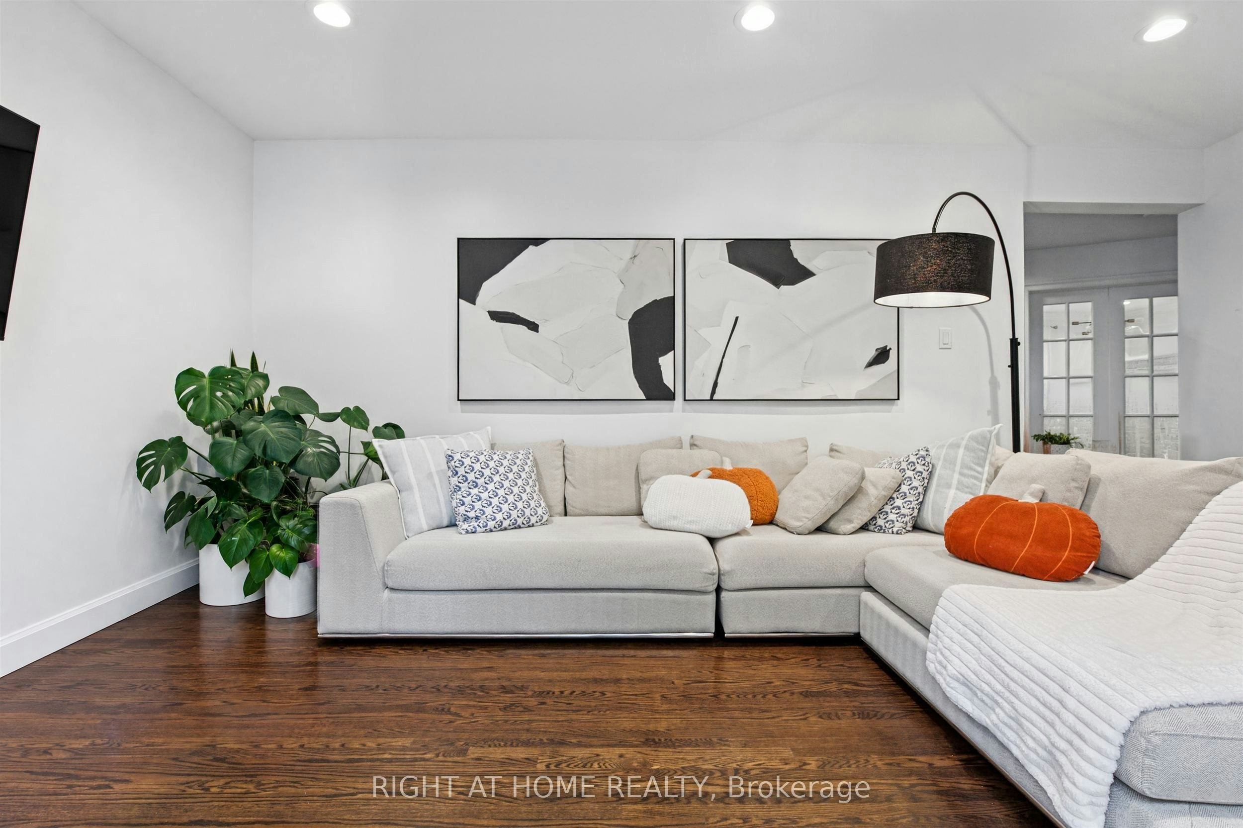50 Gardenvale Road, Toronto, ON, M8Z 4C3 - 17