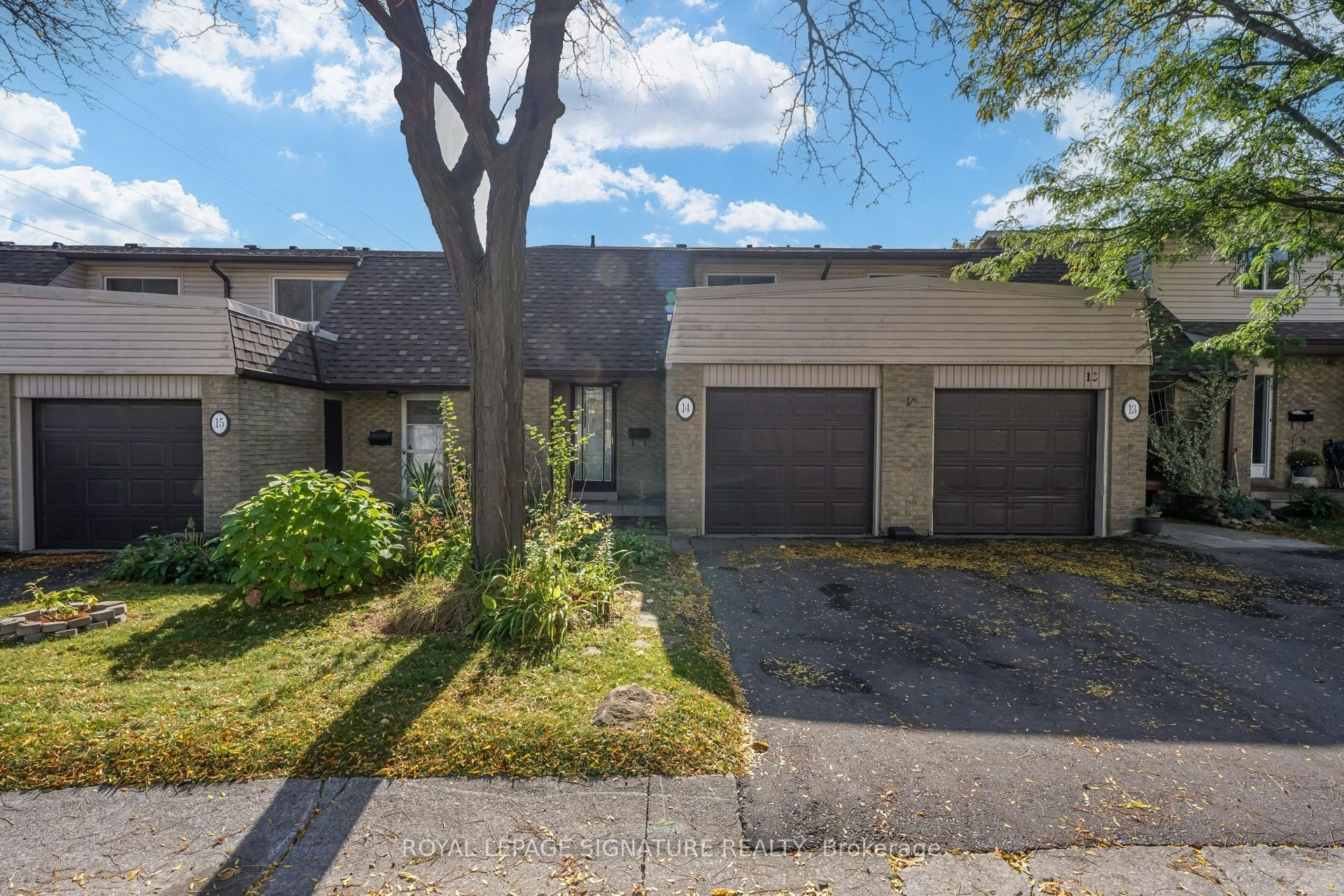 14-2340 Bromsgrove Road, Mississauga, ON, L5J 4A2