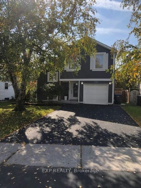 30 Somerset Drive, Brampton, ON, L6Z 1C7