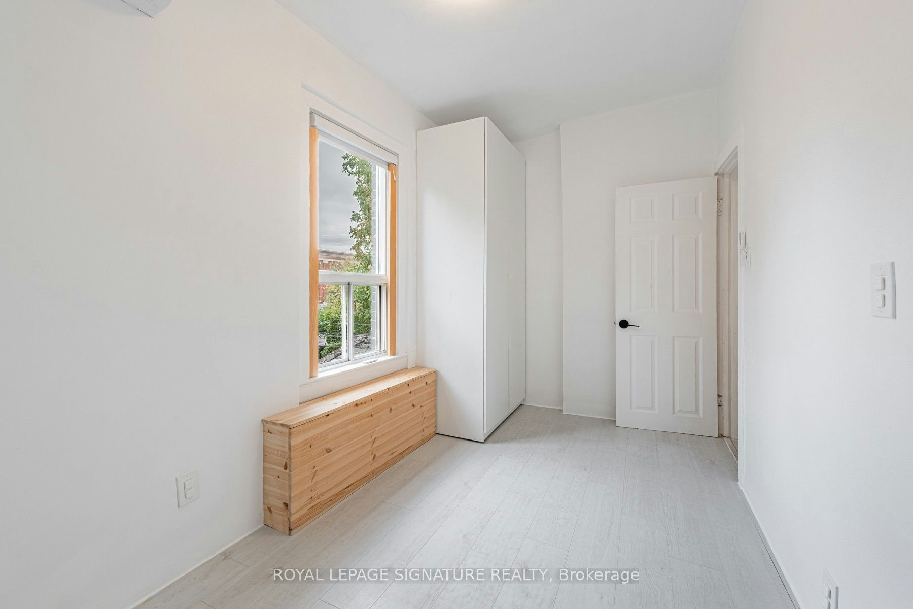 8 Adrian Avenue, Toronto, ON, M6N 1A1 - 17