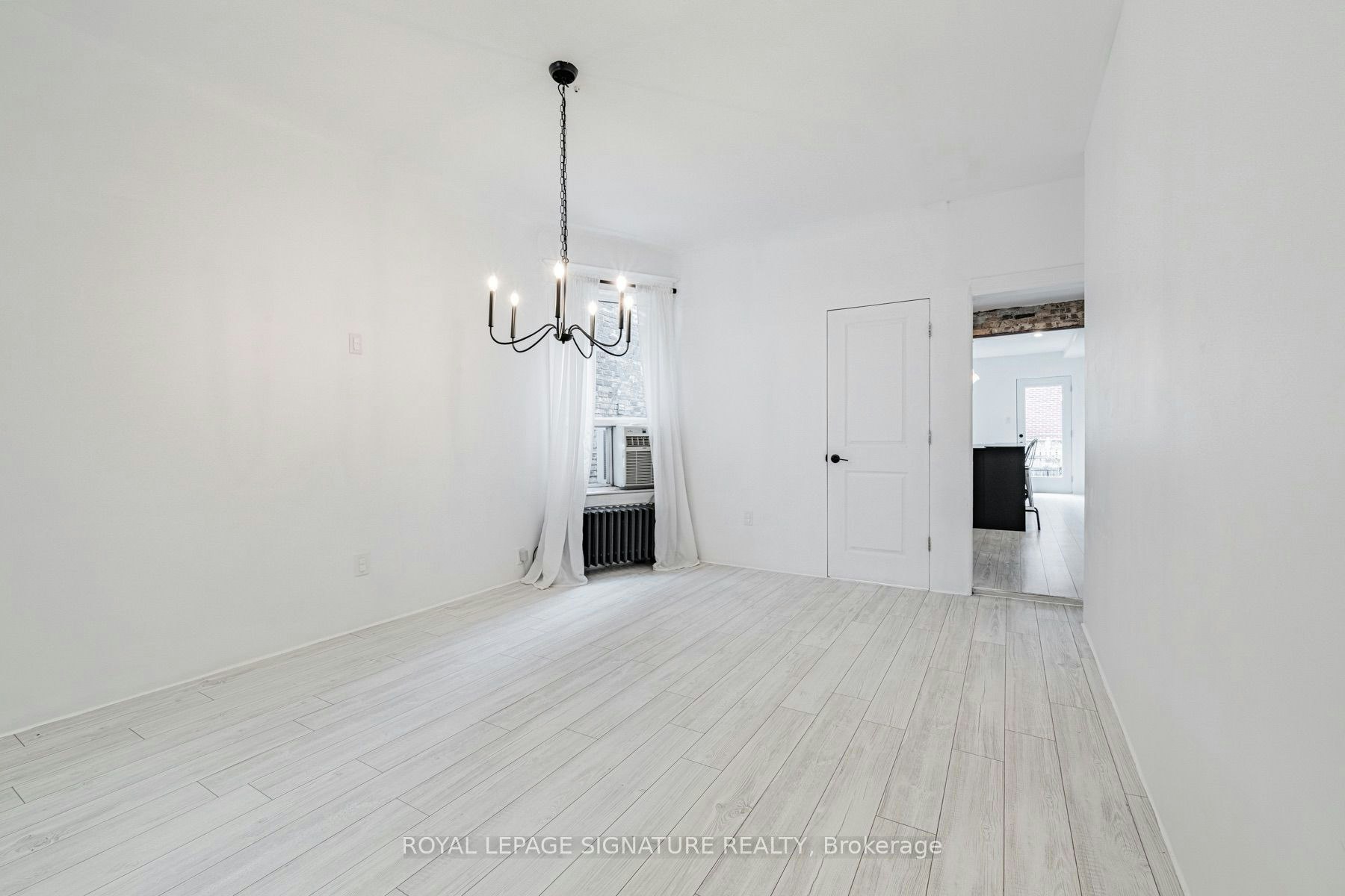 8 Adrian Avenue, Toronto, ON, M6N 1A1 - 6