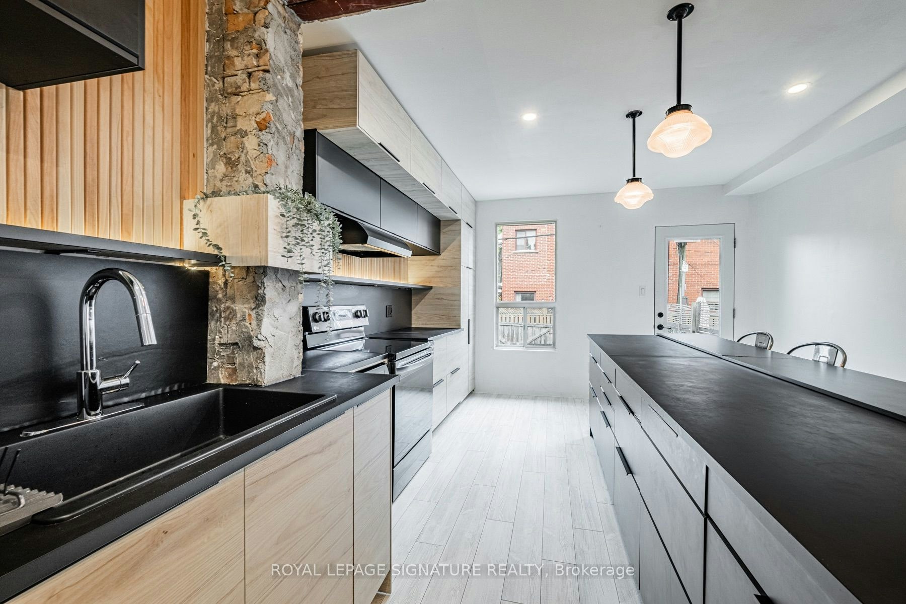 8 Adrian Avenue, Toronto, ON, M6N 1A1 - 8