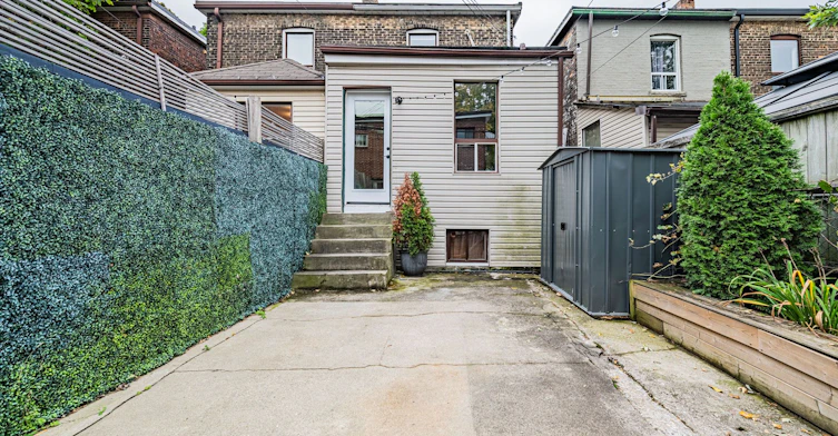 8 Adrian Avenue, Toronto, ON, M6N 1A1 - 19