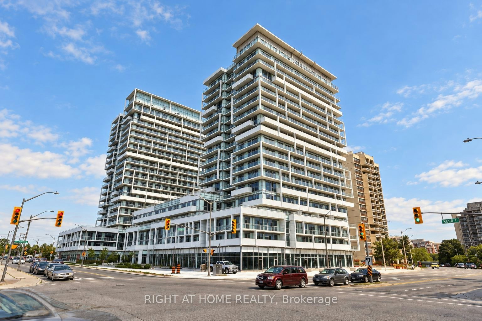 315-55 Speers Road, Oakville, ON, L6K 0H9 - 2
