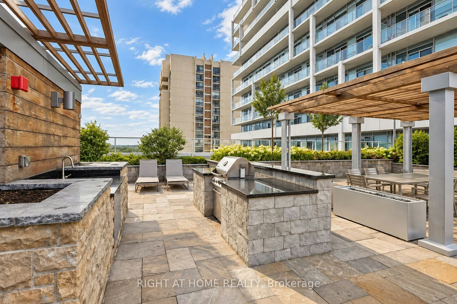 315-55 Speers Road, Oakville, ON, L6K 0H9 - 19