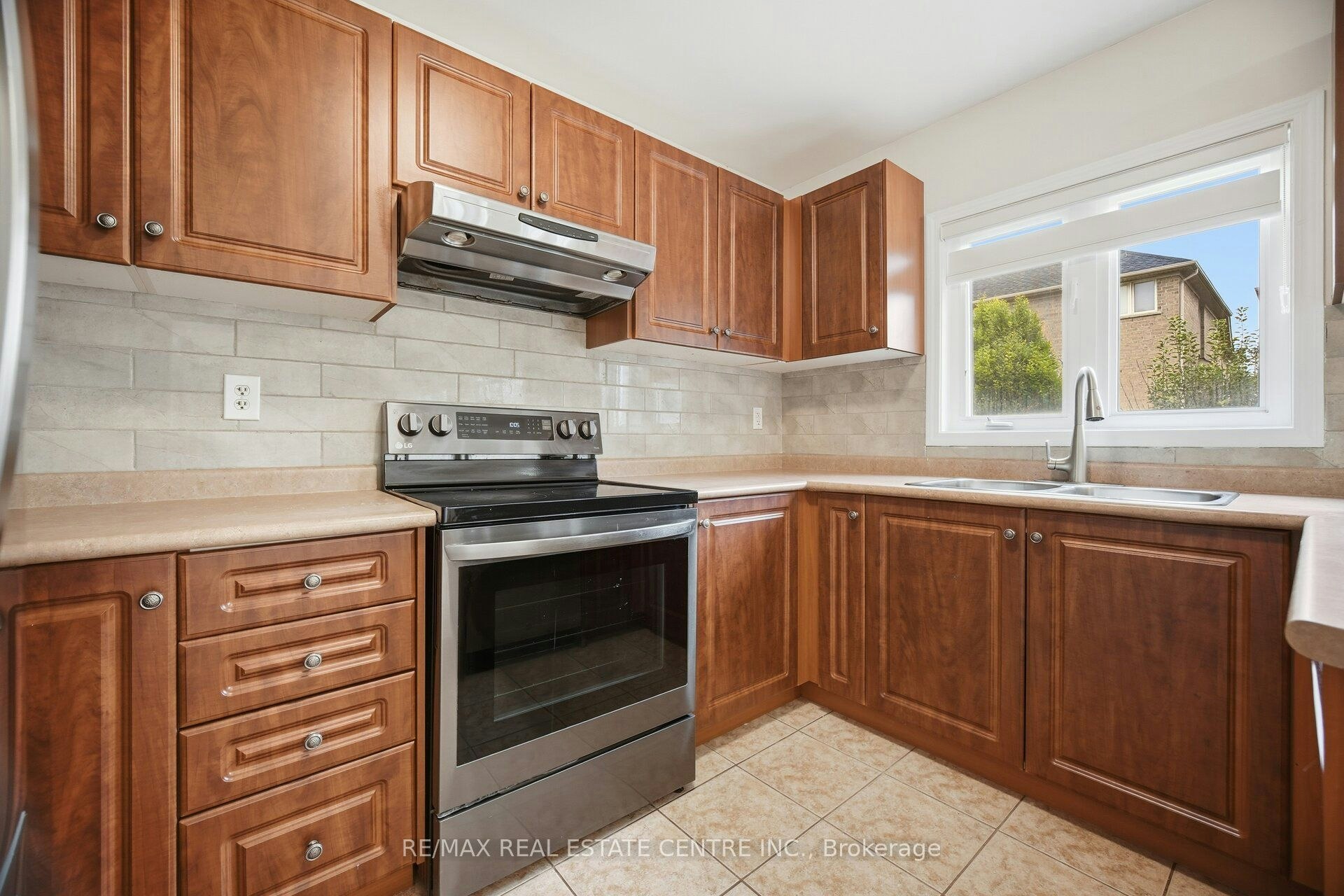 668 Caldwell Crescent, Milton, ON, L9T 0H6 - 10