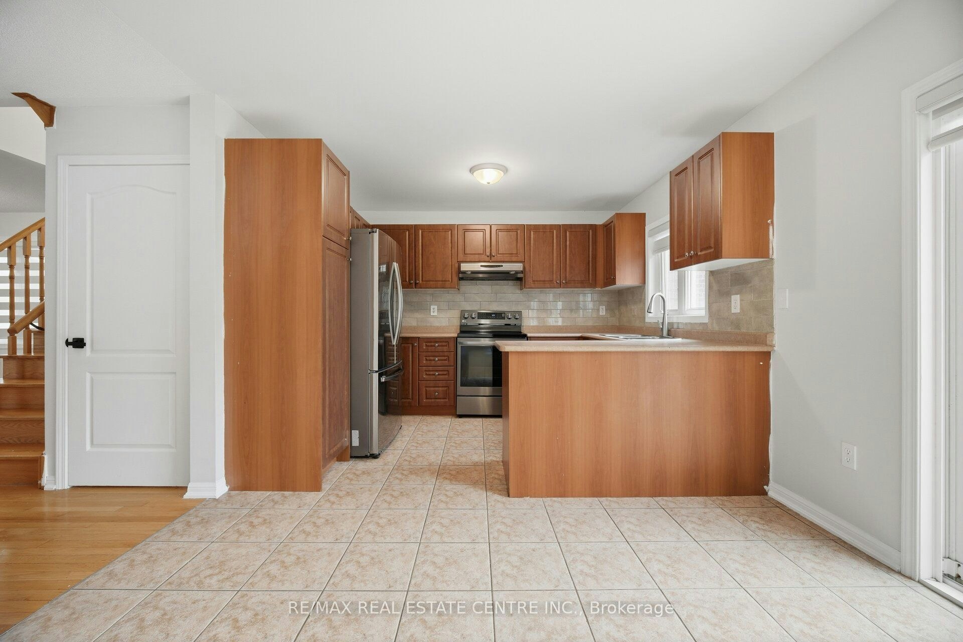 668 Caldwell Crescent, Milton, ON, L9T 0H6 - 9