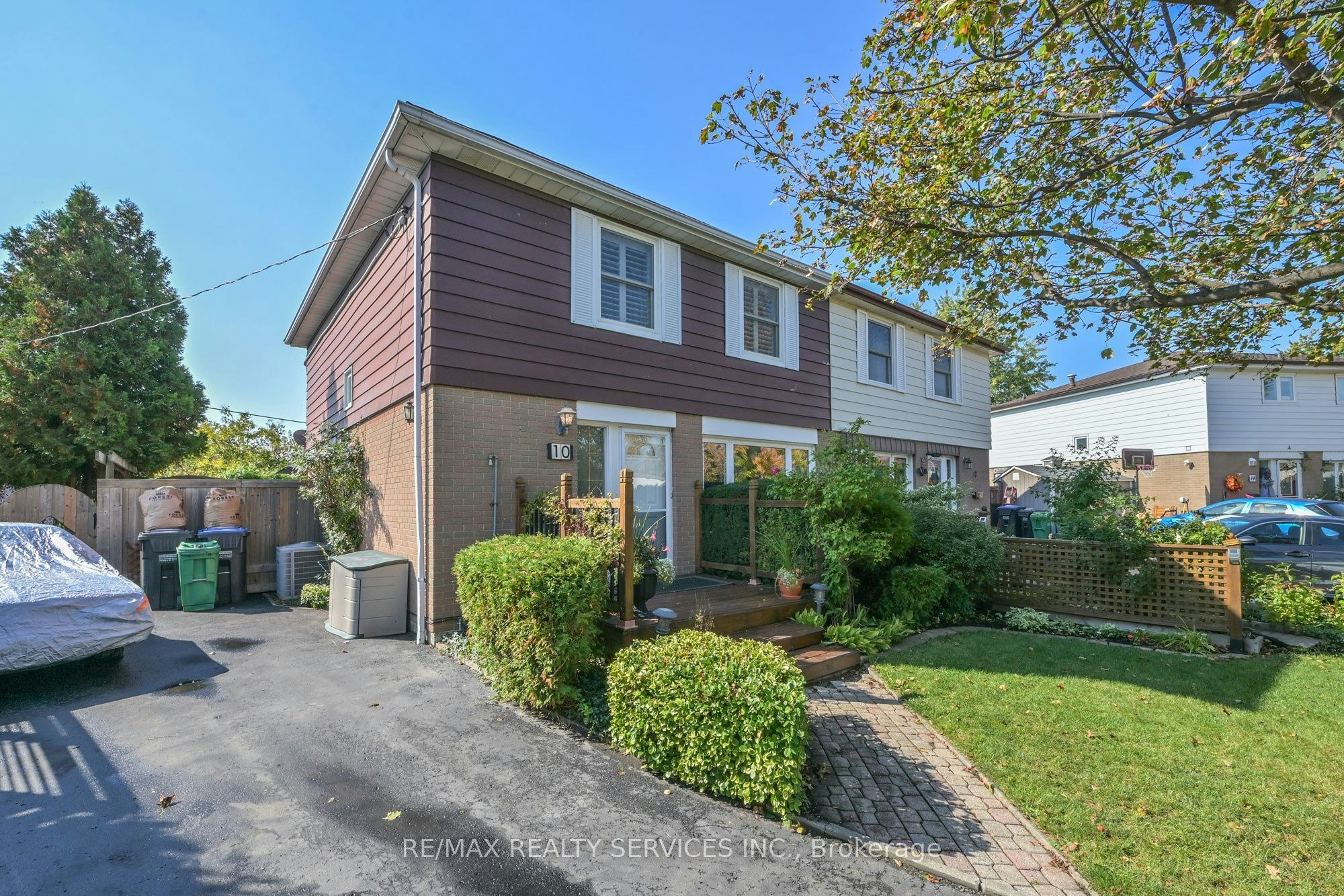 10 Danesbury Crescent - 2