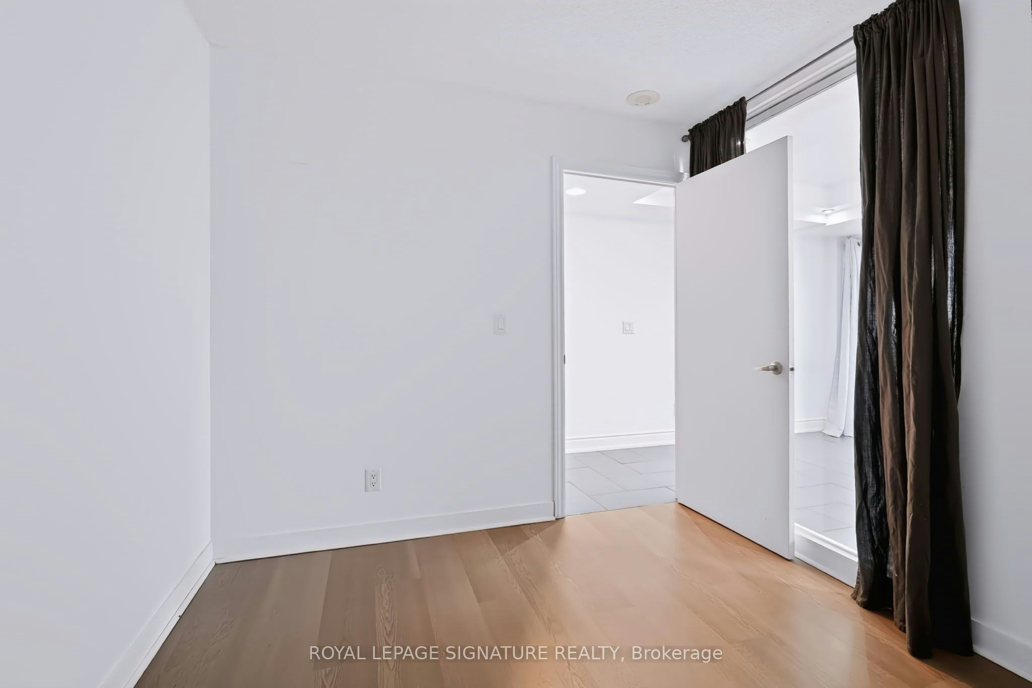 2008-155 Legion Road, Toronto, ON, M8Y 0A7 - 7