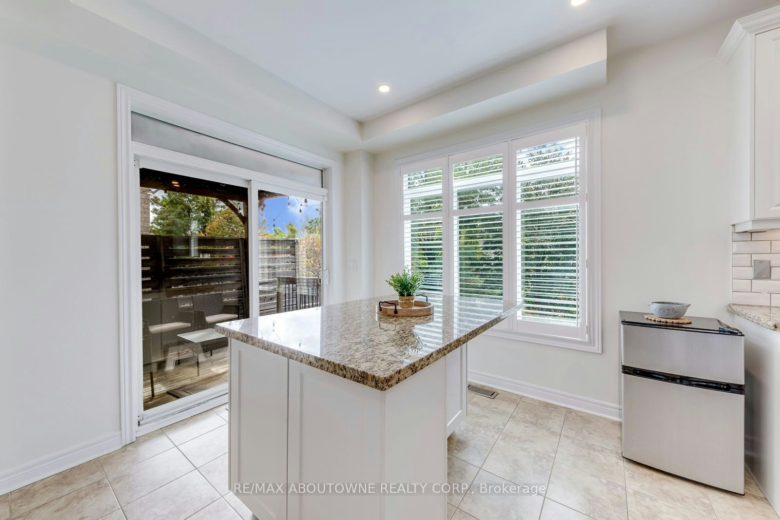 3234 Sharp Road, Burlington, ON, L7M 0H5 - 9