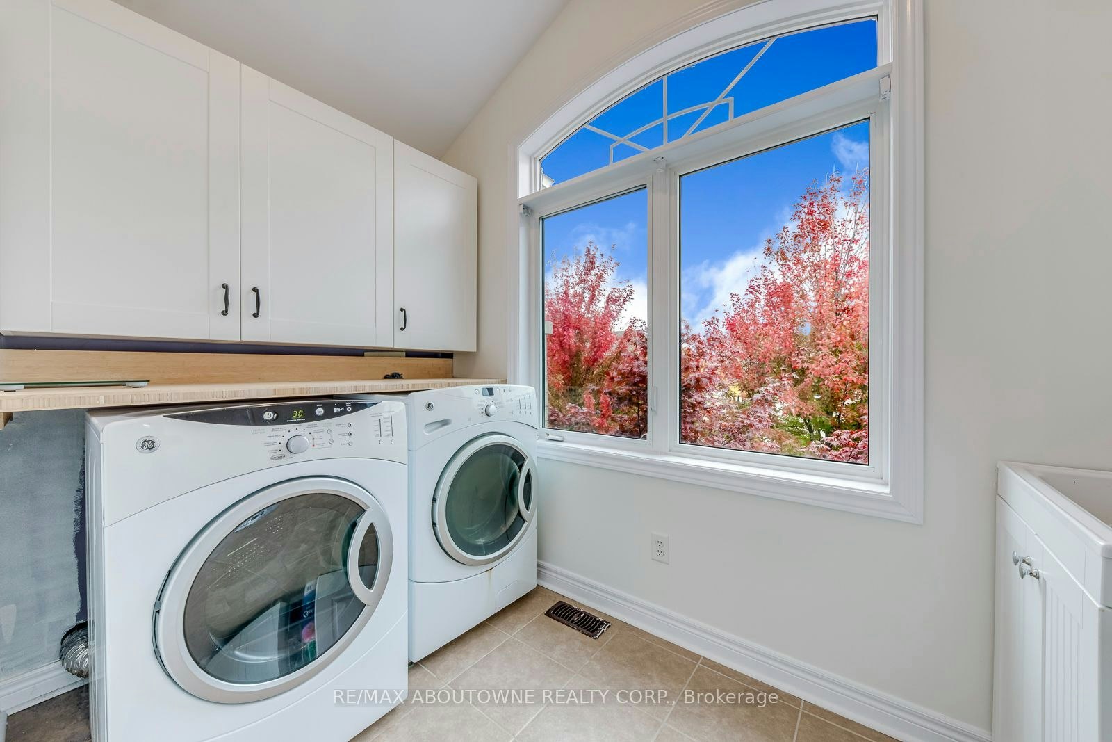 3234 Sharp Road, Burlington, ON, L7M 0H5 - 22