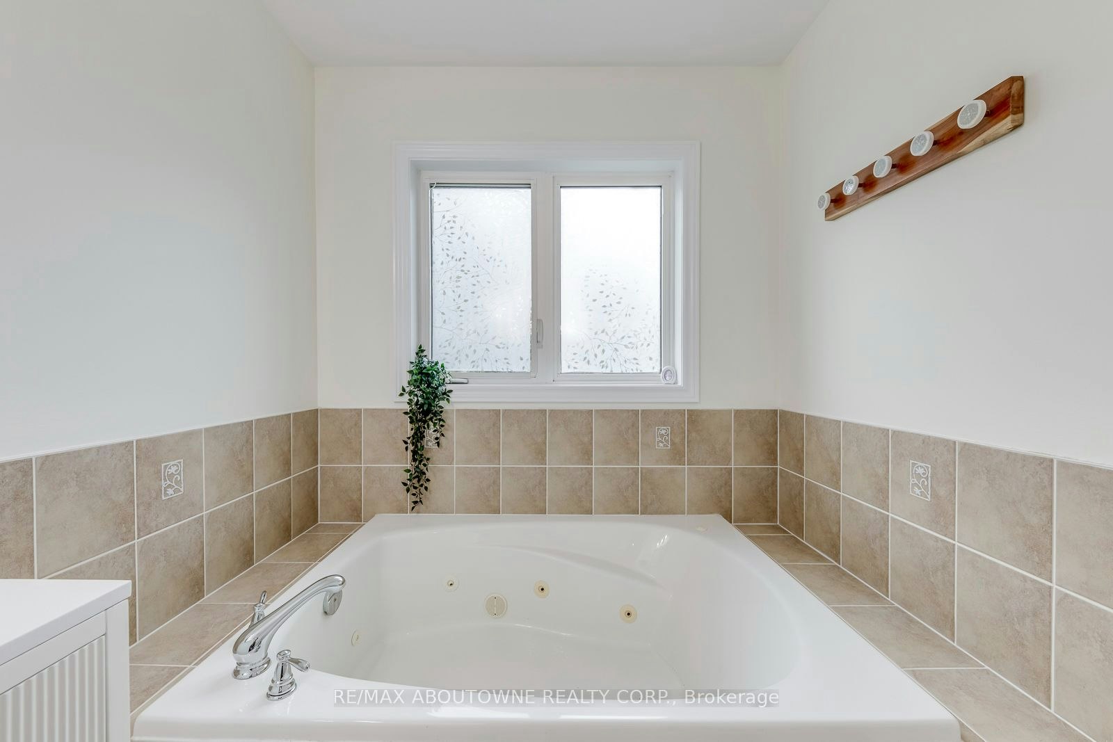 3234 Sharp Road, Burlington, ON, L7M 0H5 - 17