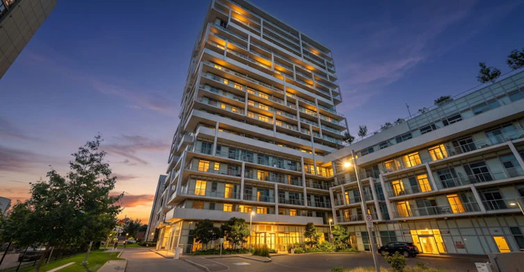 105-55 Speers Road, Oakville, ON, L6K 3R6