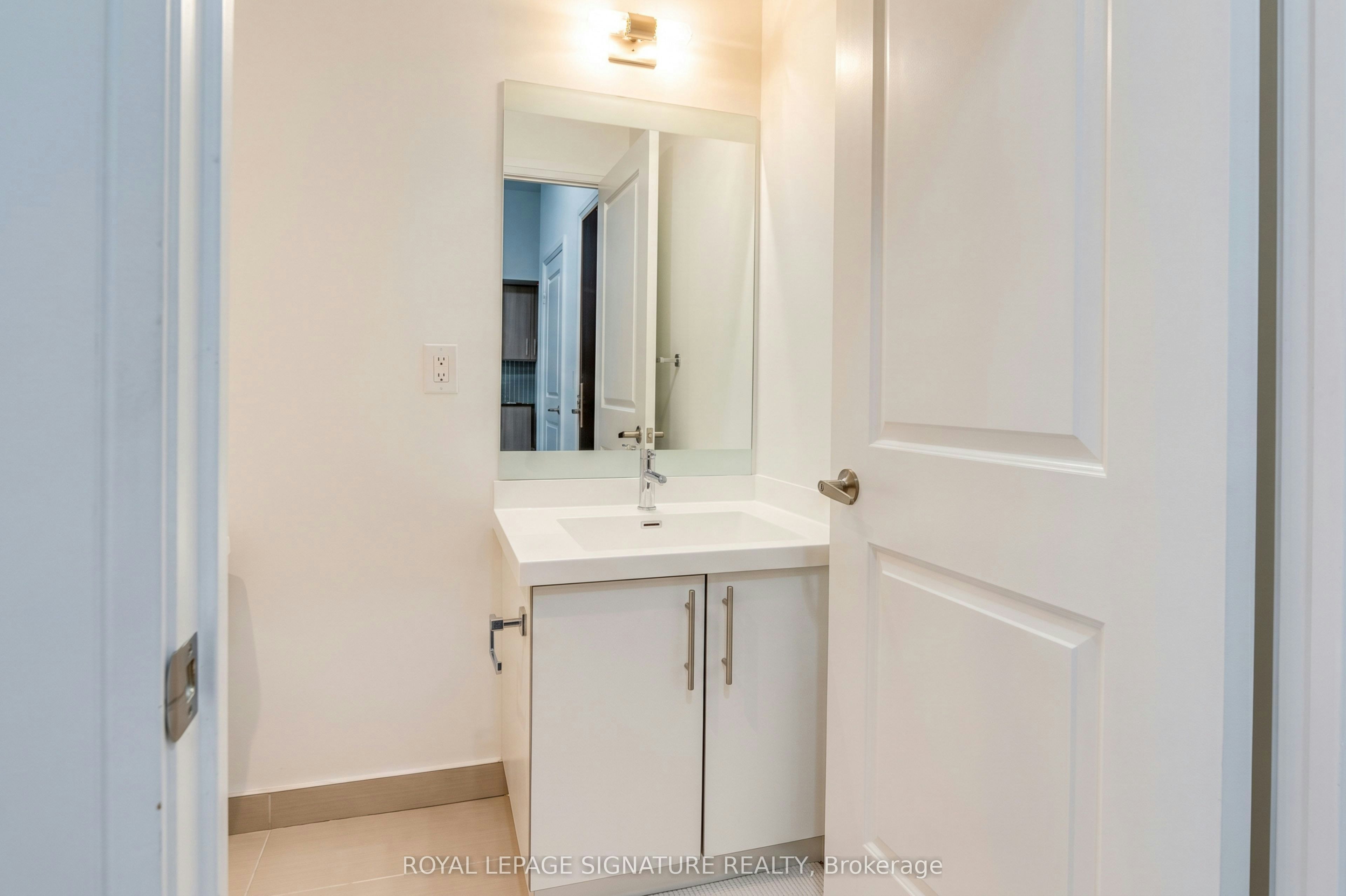 105-55 Speers Road, Oakville, ON, L6K 3R6 - 8