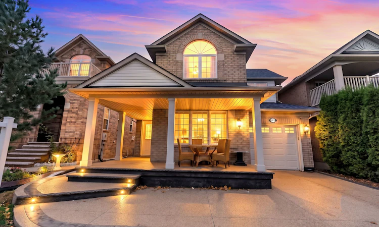 3873 Deepwood Heights
