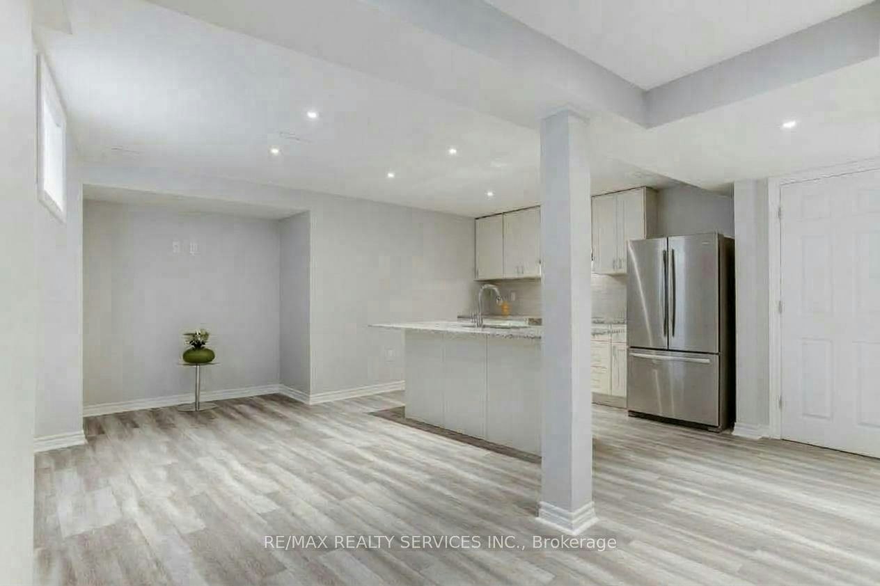 36 Caliper Road, Brampton, ON, L6P 3R2 - 3