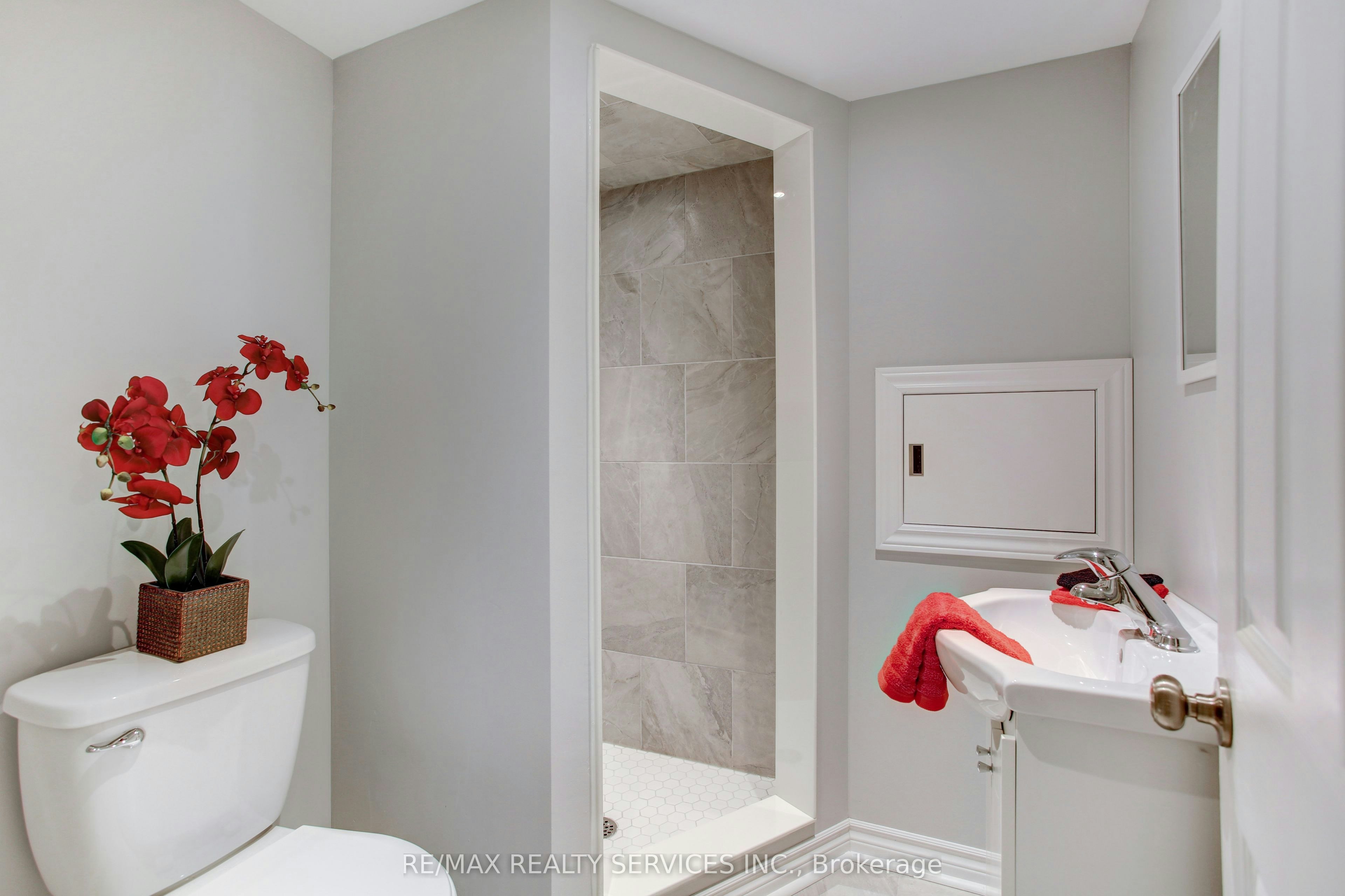36 Caliper Road, Brampton, ON, L6P 3R2 - 5