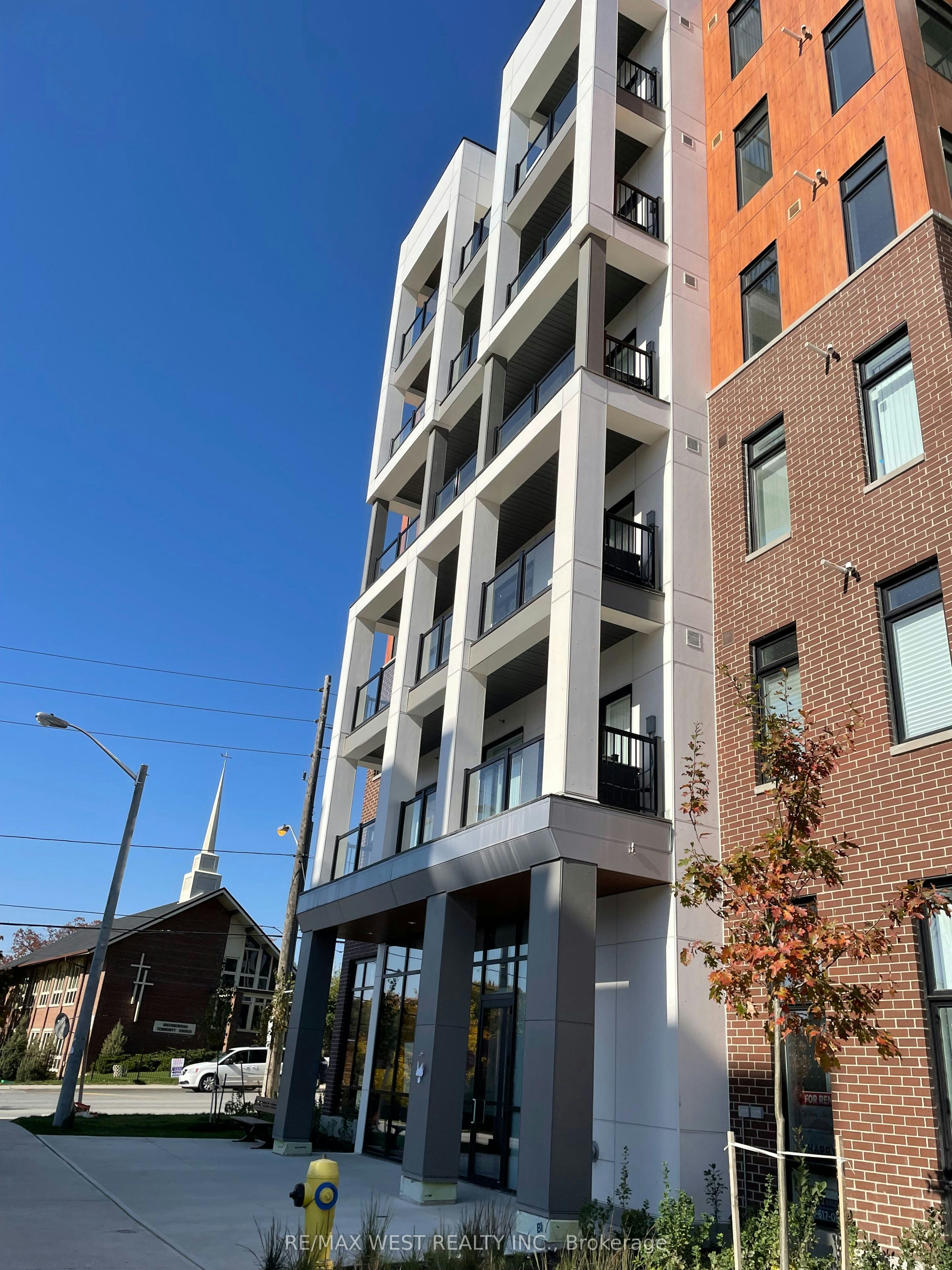 405-160 Canon Jackson Drive, Toronto, ON, M6M 0B6 - 2