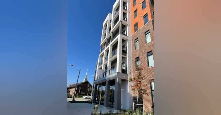 405-160 Canon Jackson Drive, Toronto, ON, M6M 0B6 - 2