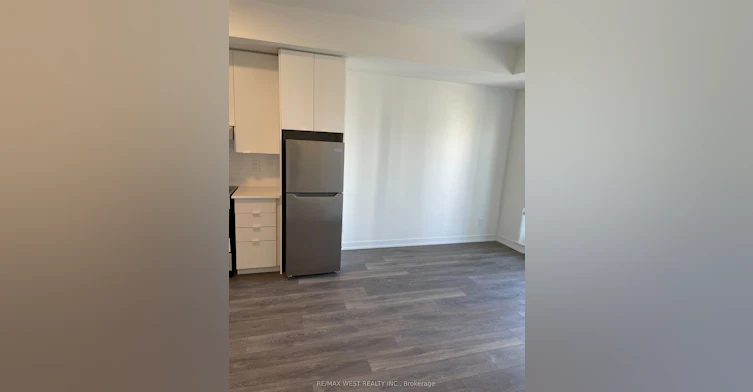 405-160 Canon Jackson Drive, Toronto, ON, M6M 0B6 - 9