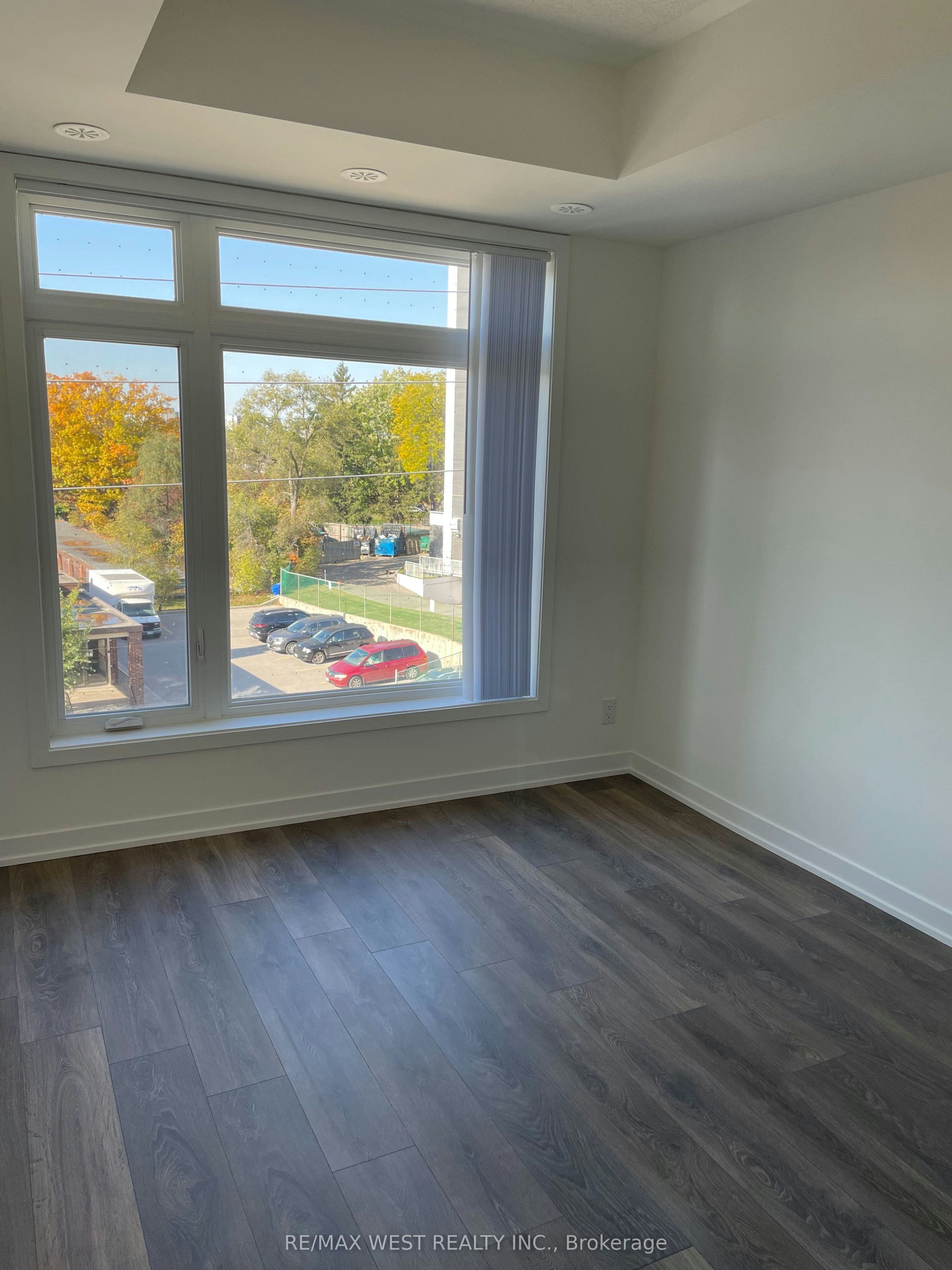 405-160 Canon Jackson Drive, Toronto, ON, M6M 0B6 - 13