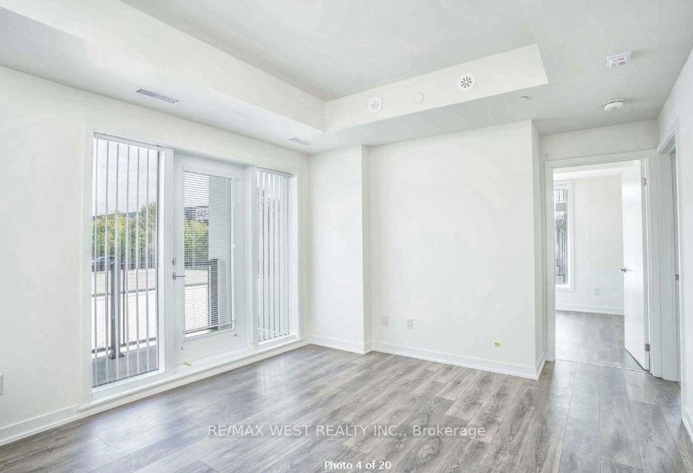 405-160 Canon Jackson Drive, Toronto, ON, M6M 0B6 - 11