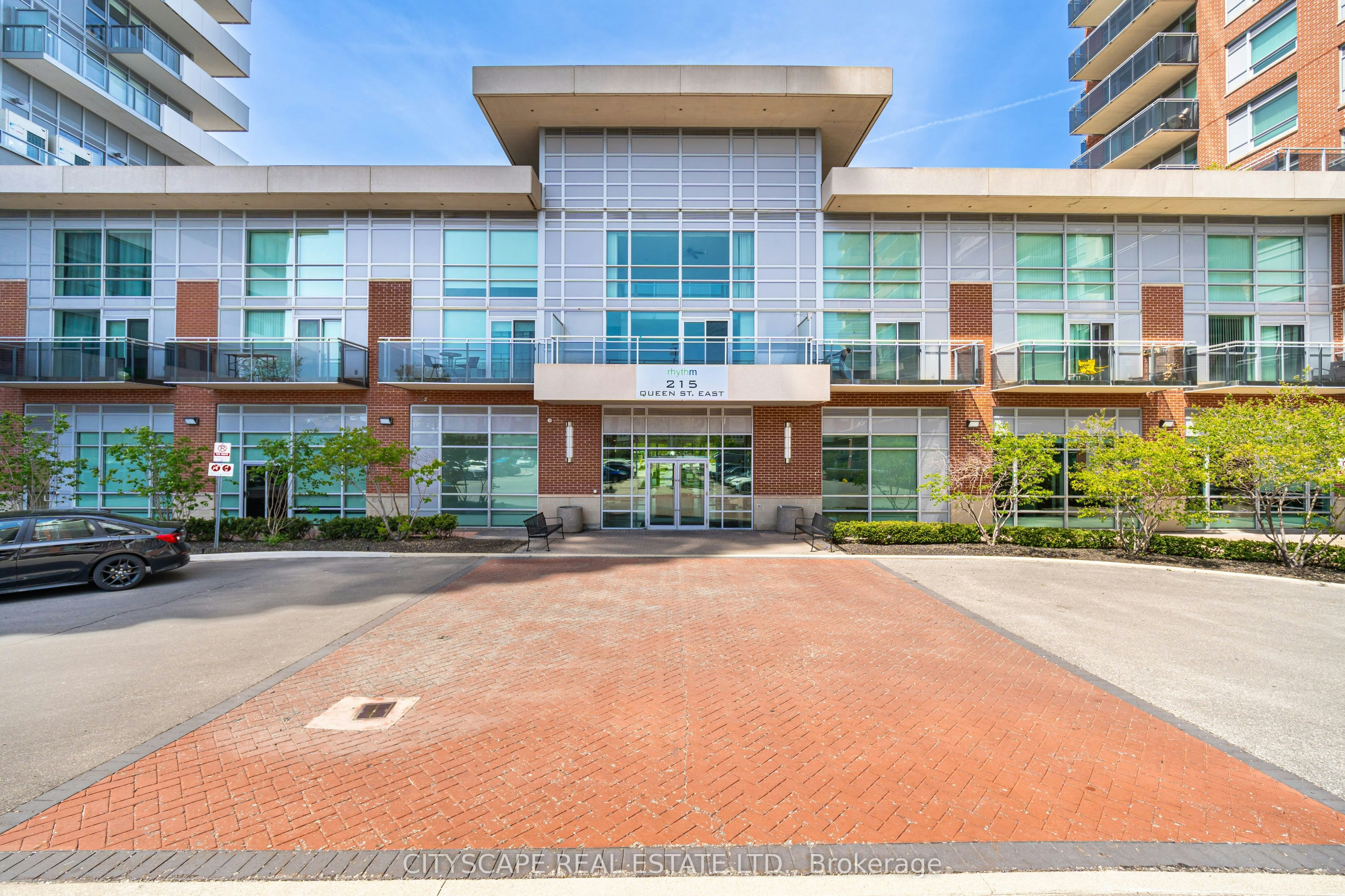 1601-215 Queen Street W, Brampton, ON, L6W 0A9 - 2