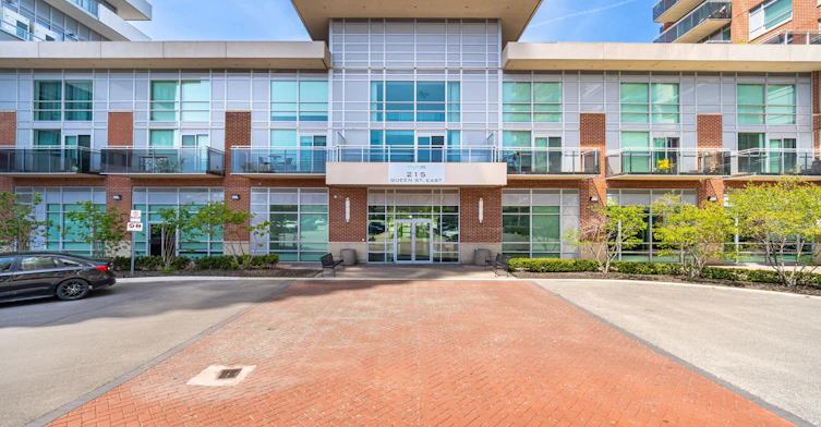 1601-215 Queen Street W, Brampton, ON, L6W 0A9 - 2
