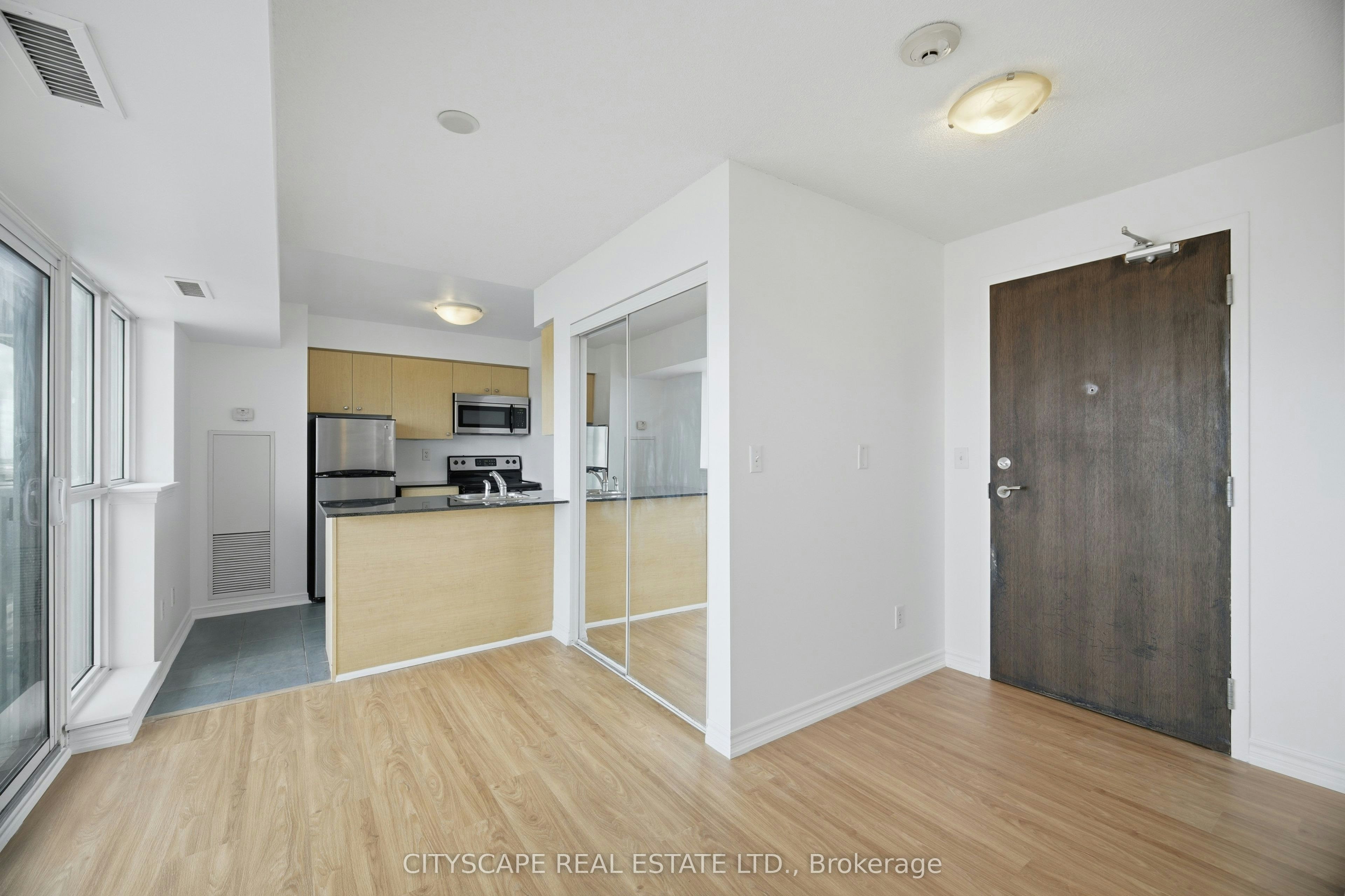 1601-215 Queen Street W, Brampton, ON, L6W 0A9 - 7