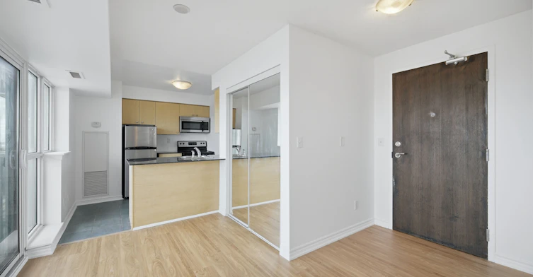1601-215 Queen Street W, Brampton, ON, L6W 0A9 - 7
