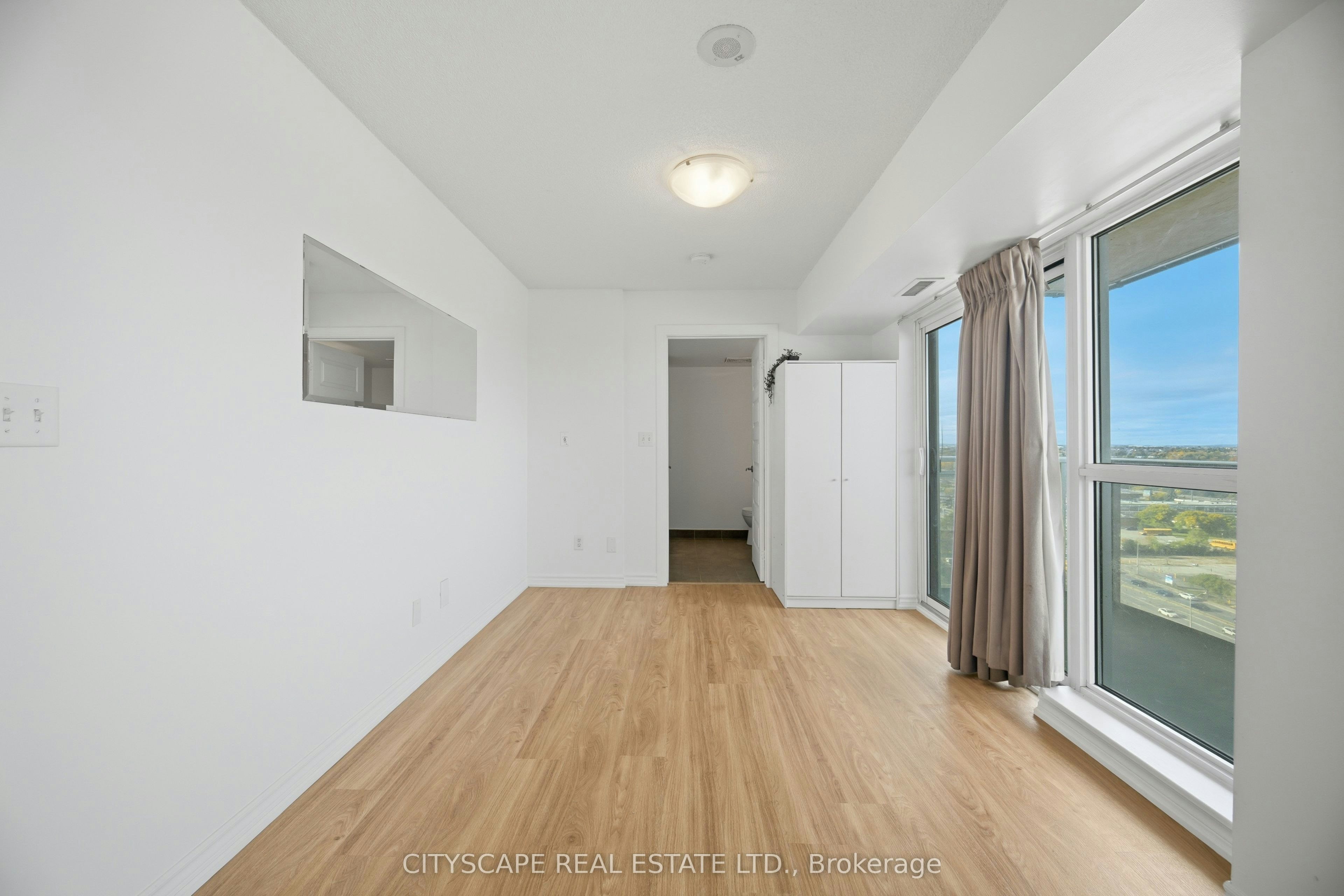 1601-215 Queen Street W, Brampton, ON, L6W 0A9 - 16