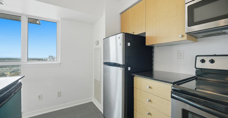 1601-215 Queen Street W, Brampton, ON, L6W 0A9 - 13