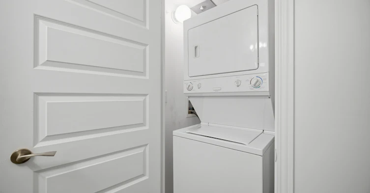 1601-215 Queen Street W, Brampton, ON, L6W 0A9 - 21
