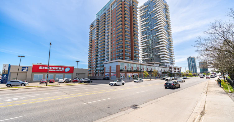 1601-215 Queen Street W, Brampton, ON, L6W 0A9
