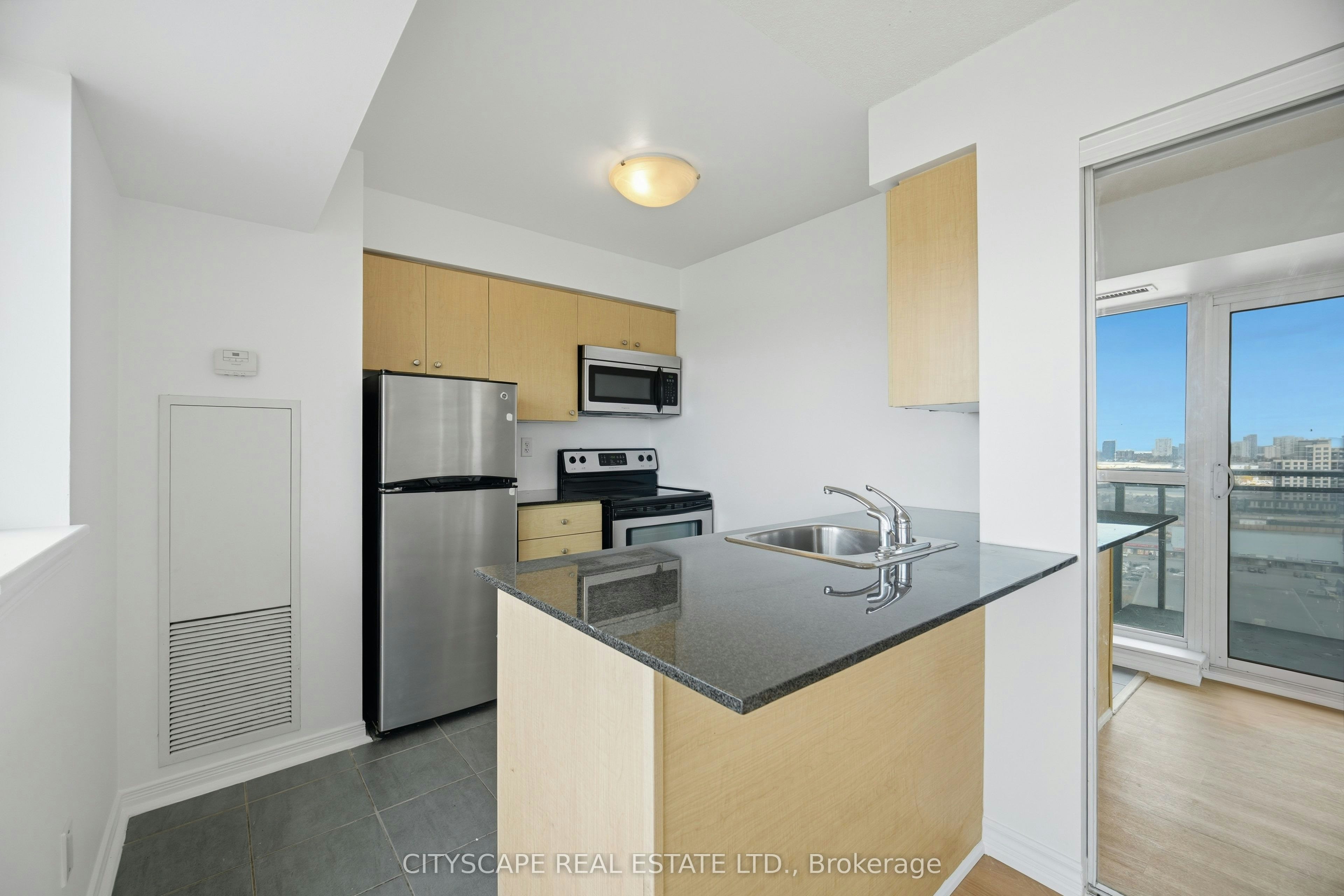 1601-215 Queen Street W, Brampton, ON, L6W 0A9 - 11