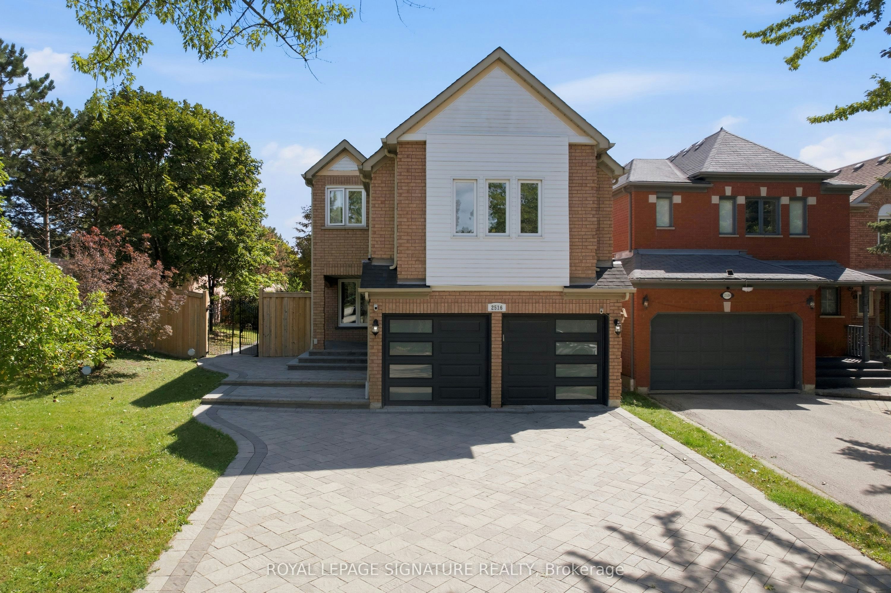 2516 Willowburne Drive, Mississauga, ON, L5M 5E9