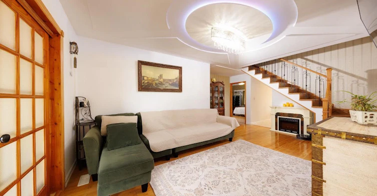 Room #1-6 Elmhurst Drive, Toronto, ON, M9W 2J3
