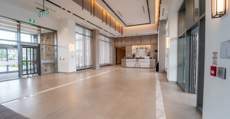 1807-4675 Metcalfe Avenue, Mississauga, ON, L5M 0Z7 - 2