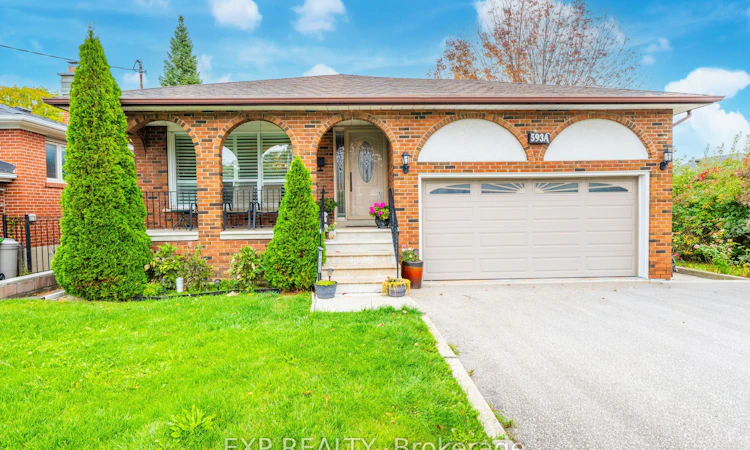 593A Scarlett Road N